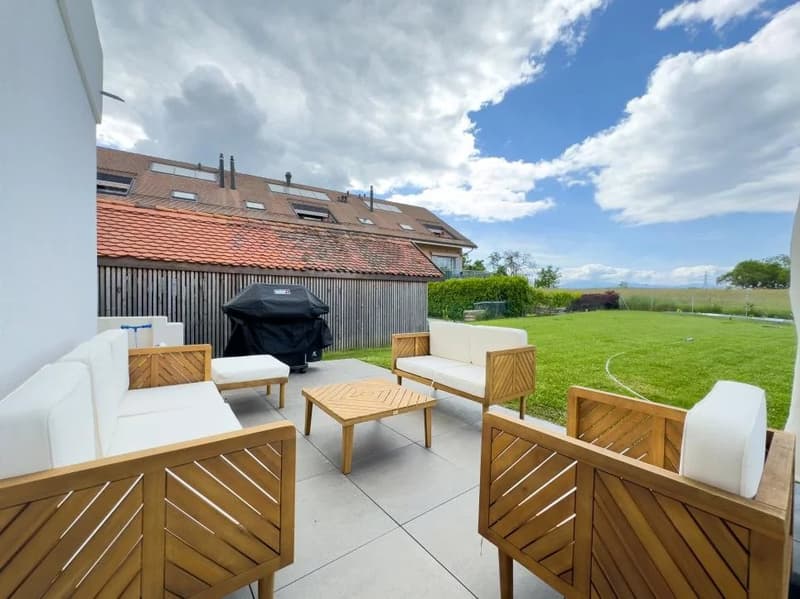 Bell'appartamento tipo villa con grande giardino! (3)