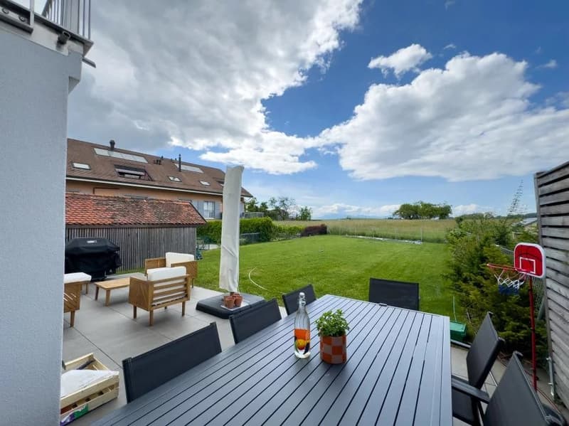 Bell'appartamento tipo villa con grande giardino! (2)