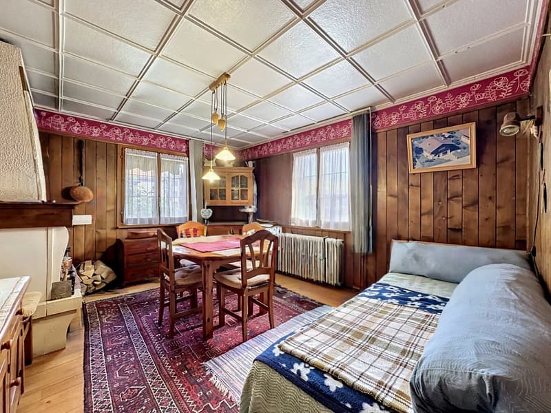 Chalet house on individual plot (2)