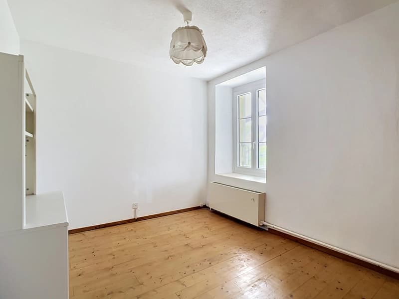 Character house with great potential (9)