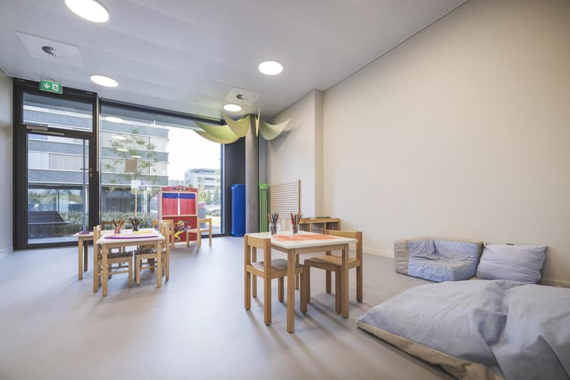 Premises to be handed over for a nursery (8)