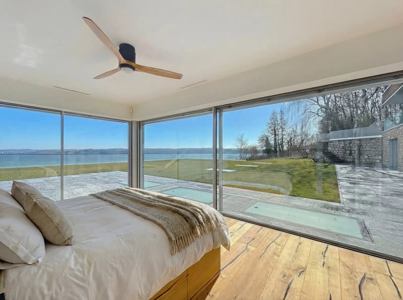 Contemporary 600 m² property with panoramic lake view (8)