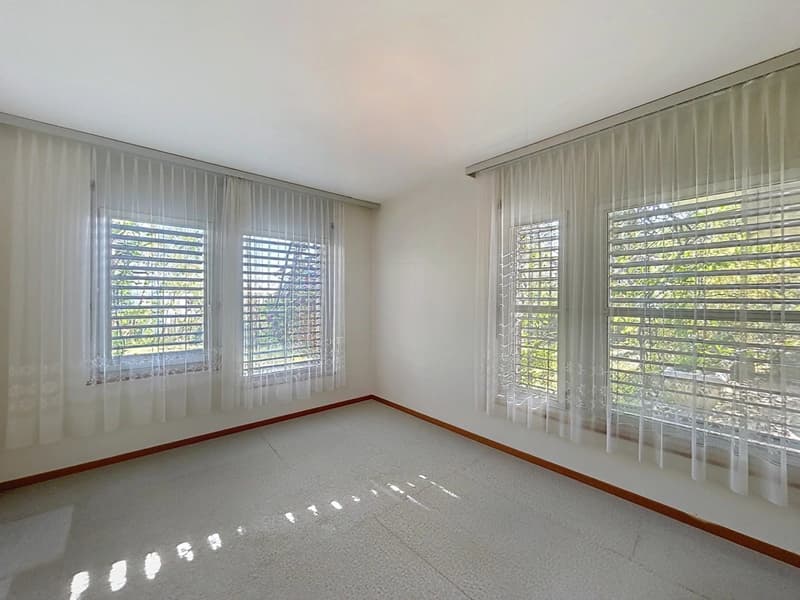 Villa indipendente nelle alture di Neuchâtel, con vista lago e Alpi (9)