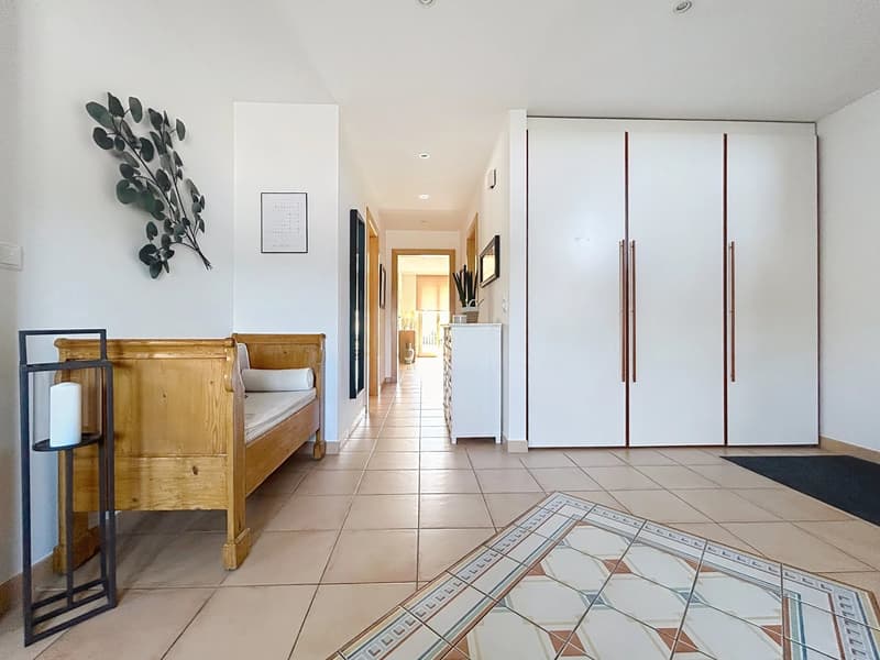 Spacieuse villa familiale de caractère avec vaste jardin (Laténa) (9)