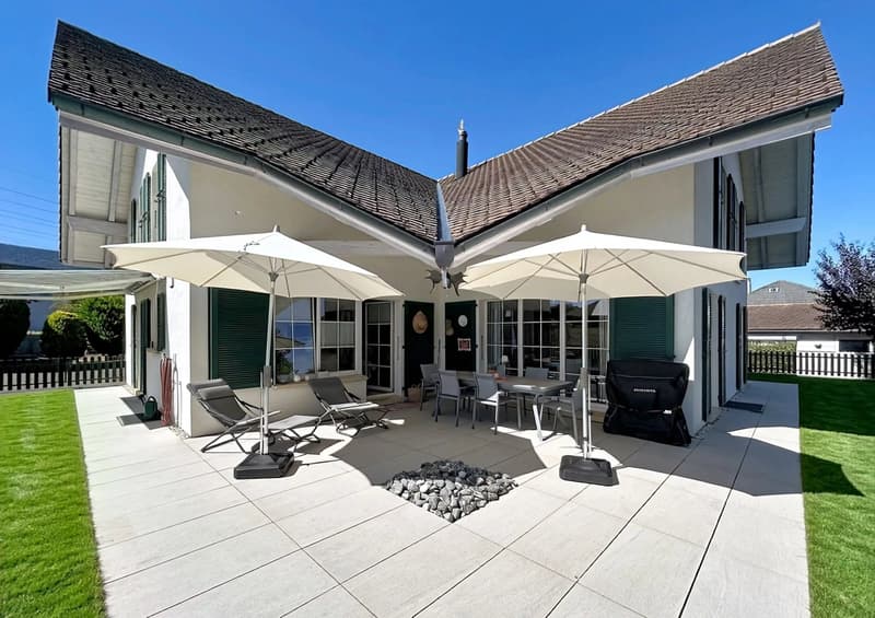 Spacieuse villa familiale de caractère avec vaste jardin (Laténa) (2)