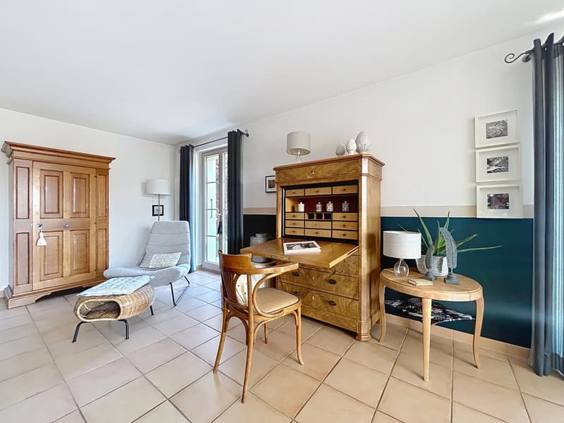 Spacieuse villa familiale de caractère avec vaste jardin (Laténa) (6)