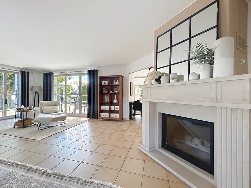 Spacieuse villa familiale de caractère avec vaste jardin (Laténa) (3)