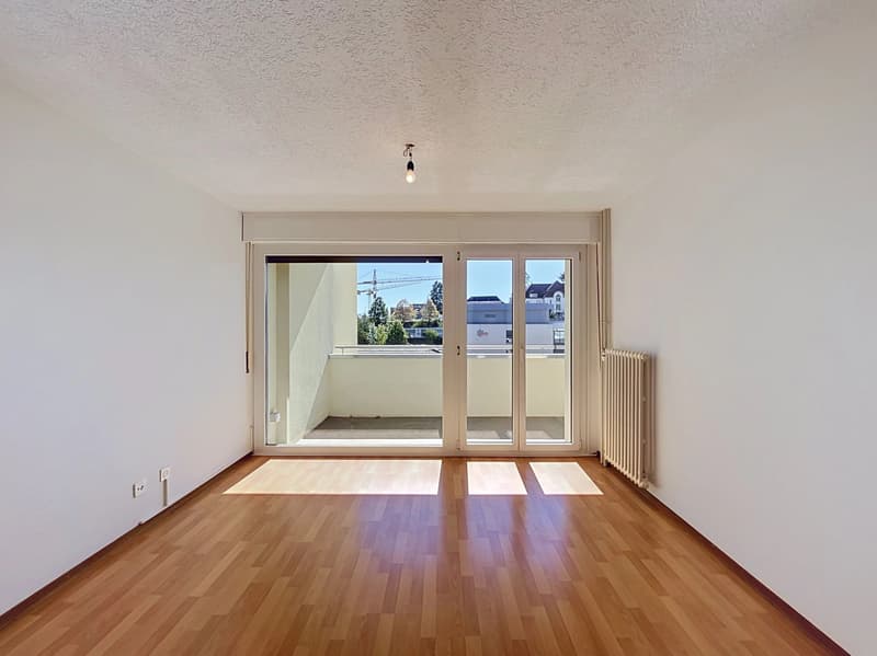 Lumineux 3.5 pièces avec balcon et vue à Neuchâtel (3)
