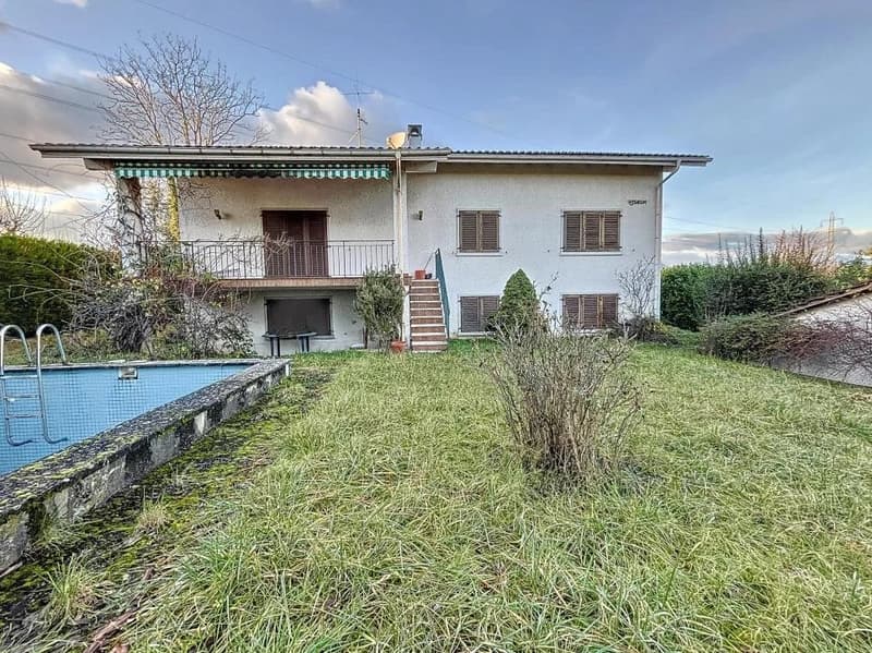 Casa con grande potenziale per la ristrutturazione (2)