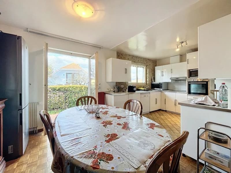 Casa con grande potenziale per la ristrutturazione (5)