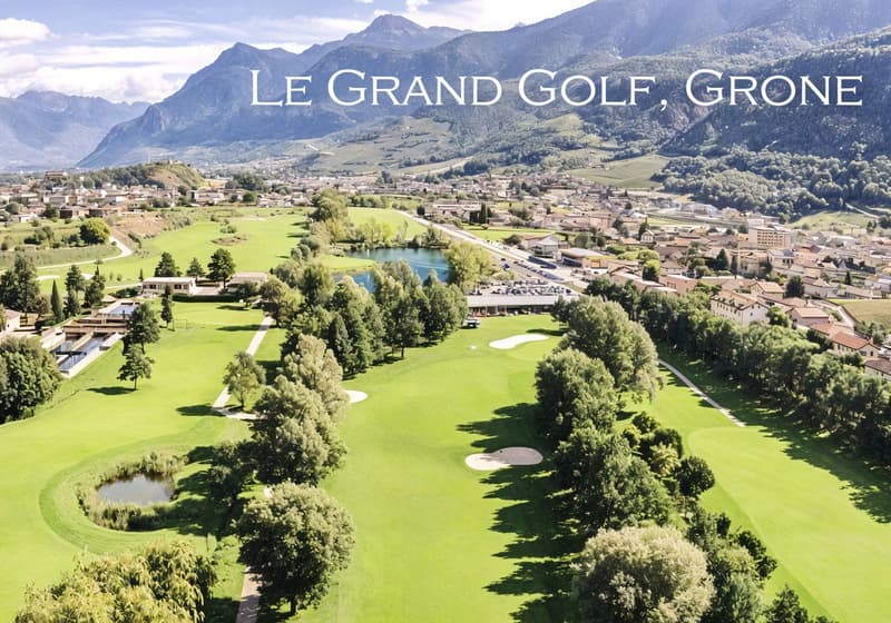 Proprietà moderna affacciata sul campo da golf (8)