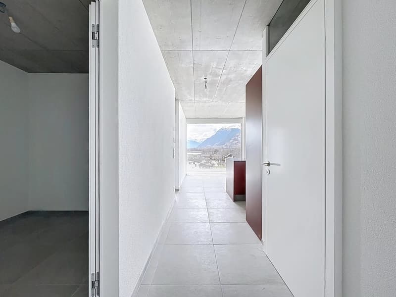 Attico luminoso con ampio balcone (5)