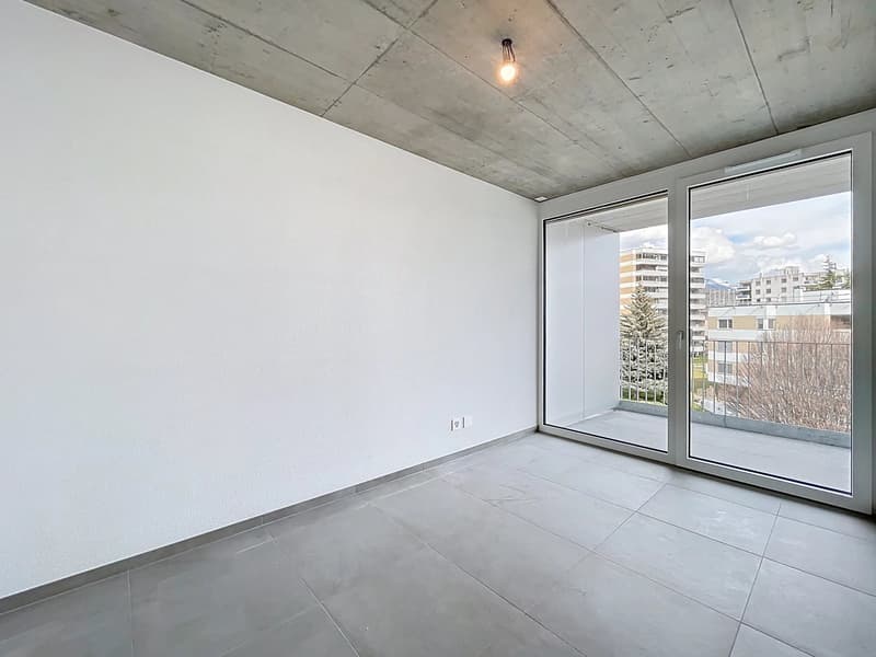 Bright attic with large balcony (7)