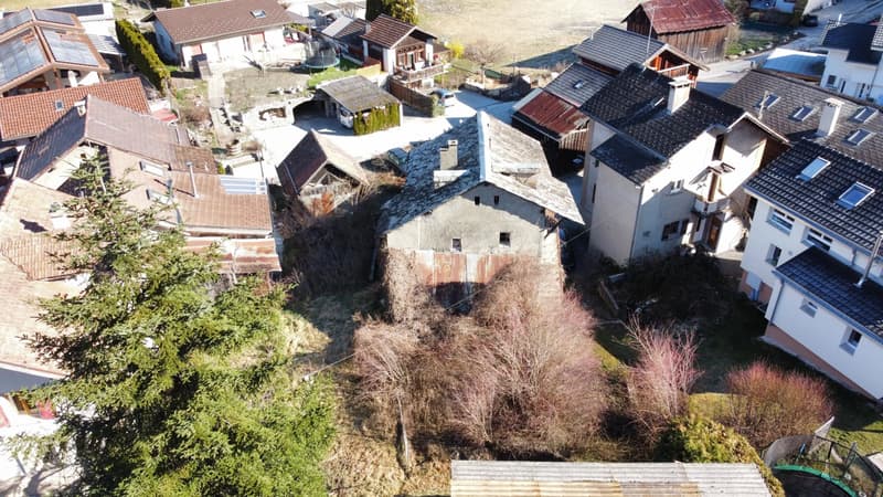 Village property with development potential! (2)