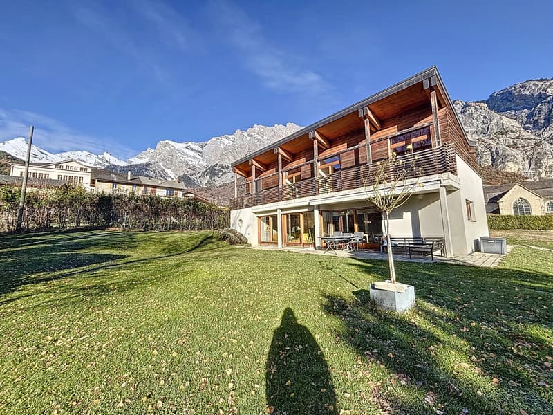 Splendida villa di architetto in posizione tranquilla (10)