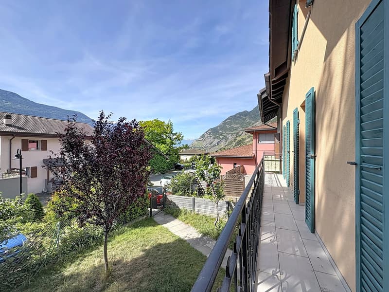 Exclusivité - Splendide maison de village rénovée, jardin et piscine (6)