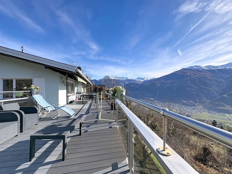 Geräumige Villa, Panoramablick und Jacuzzi (5)