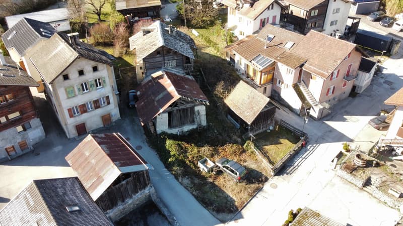 Eigentum im Dorf mit Entwicklungspotenzial! (3)