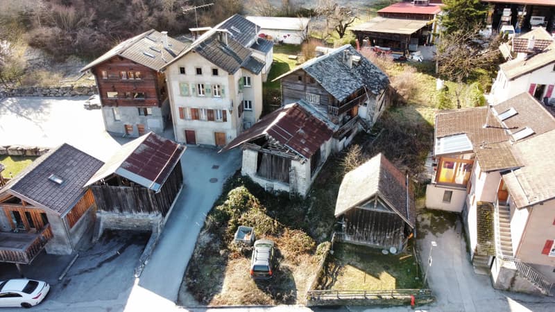 Eigentum im Dorf mit Entwicklungspotenzial! (4)