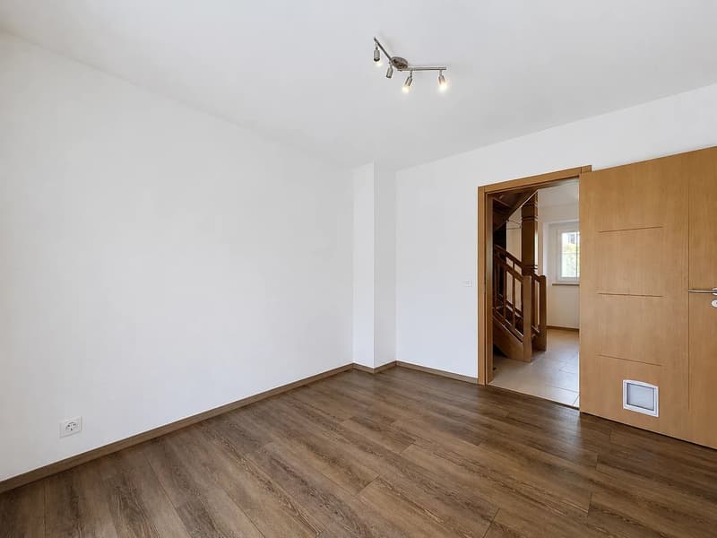 Exclusivité - Splendide maison de village rénovée, jardin et piscine (11)
