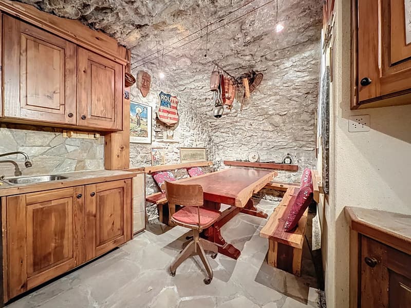 Splendid village house in Savièse (5)