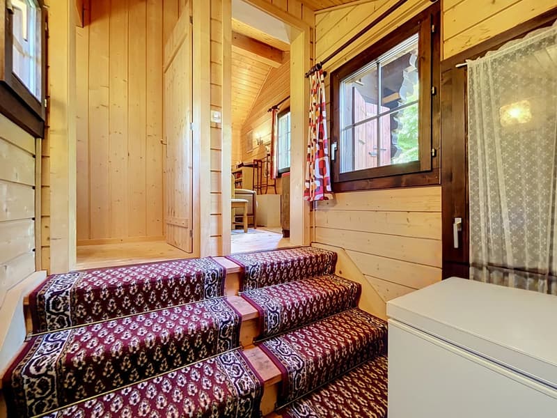 A charming refuge in the heart of the mountains (8)