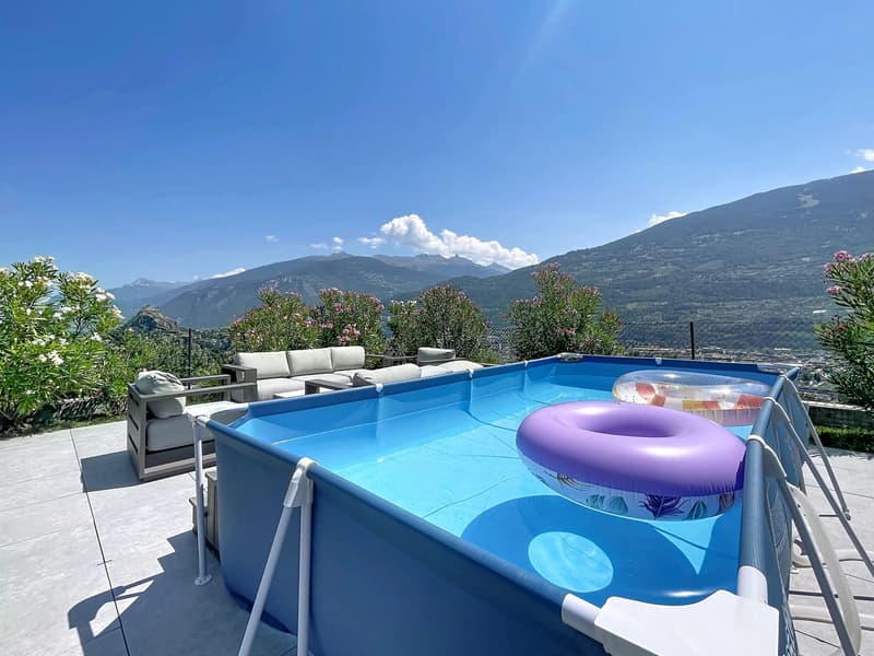 Proprietà contemporanea con tetto panoramico (13)