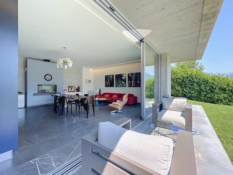 Proprietà contemporanea con tetto panoramico (5)