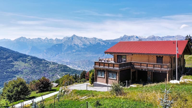 Chalet d'exception au coeur des Alpes valaisannes (1)