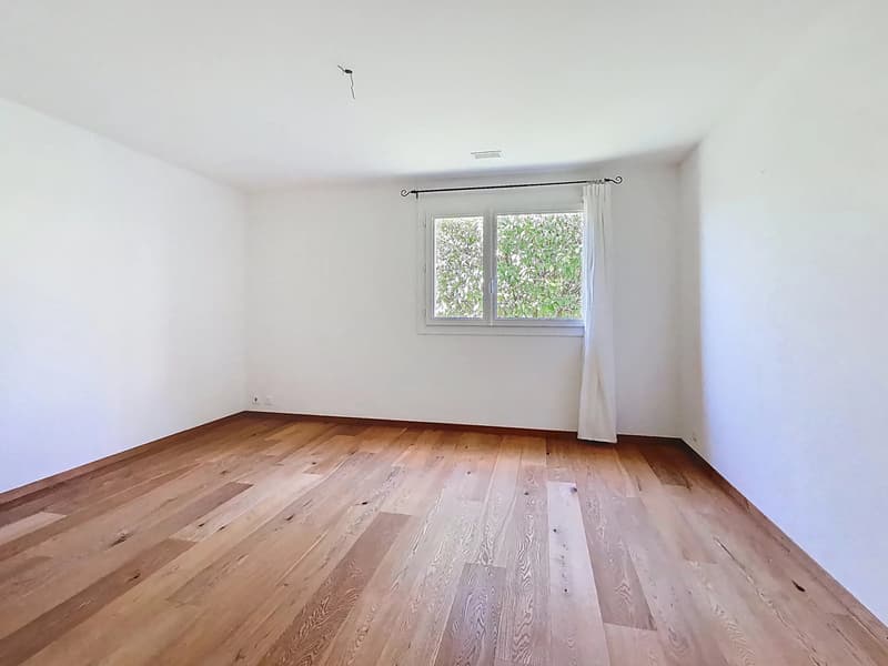 Schönes 3.5-Zimmer-Wohnung mit Garten, Terrasse und Blick auf den See (2)