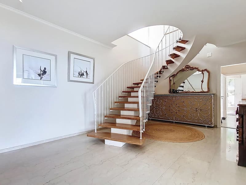 Magnificent individual villa with a view of Lake Geneva! (1)