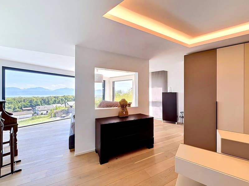 Luxury, modernity and breathtaking view of the Lake! (6)
