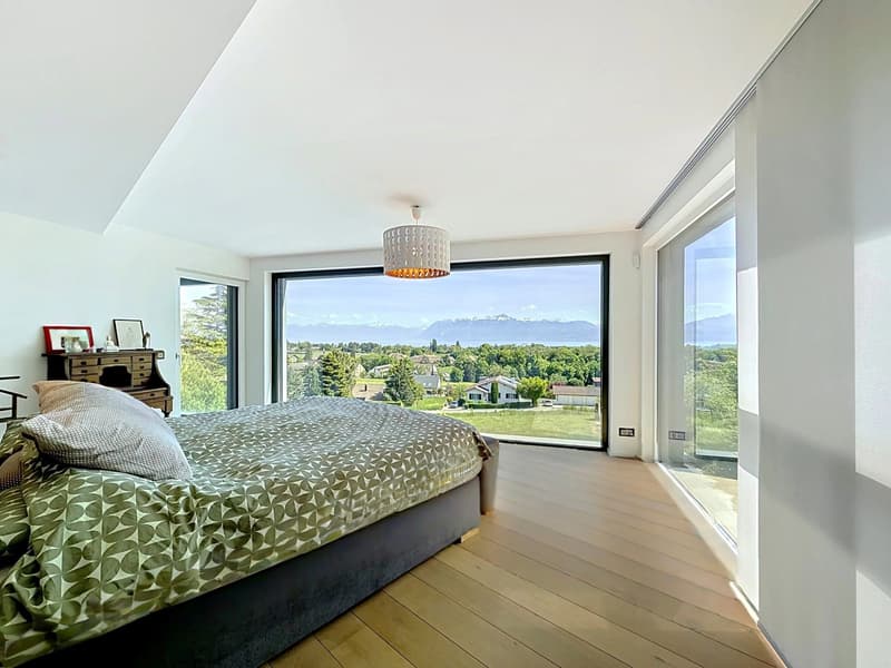 Luxury, modernity and breathtaking view of the Lake! (5)