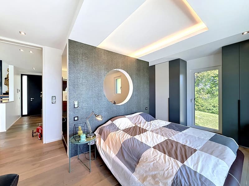 Luxury, modernity and breathtaking view of the Lake! (9)