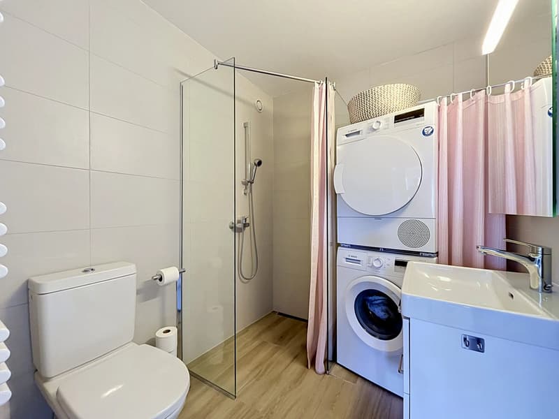Lake view, port and castle - Charming 3.5-room apartment in the heart of La Tour-de-Peilz! (9)