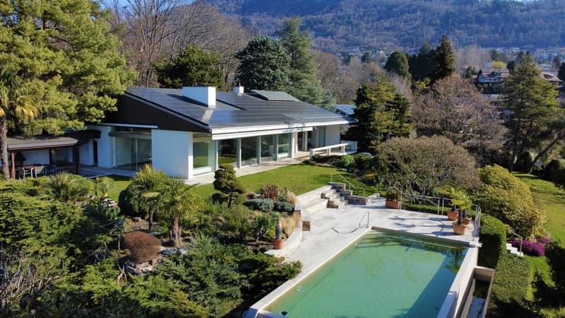 Propriété d'exception de 7.5 pièces avec piscine (13)