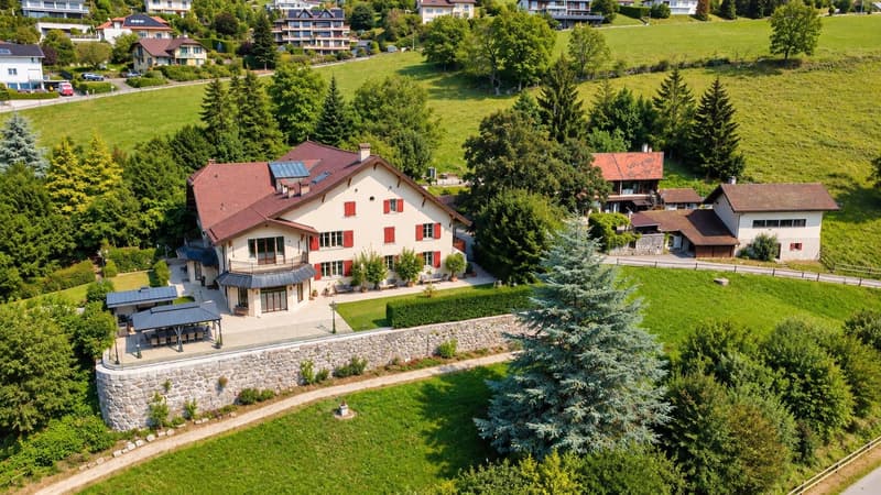 Propriété avec vue panoramique et rendement locatif (12)