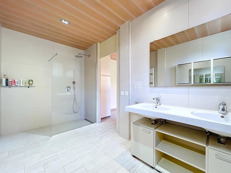 Propriété familiale modulable avec 3 logements (11)