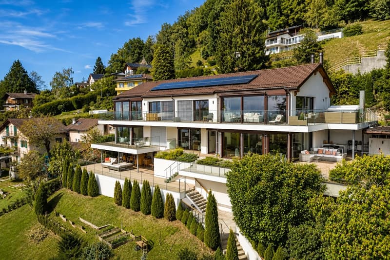 Exceptional villa with a view of Lake Geneva (1)
