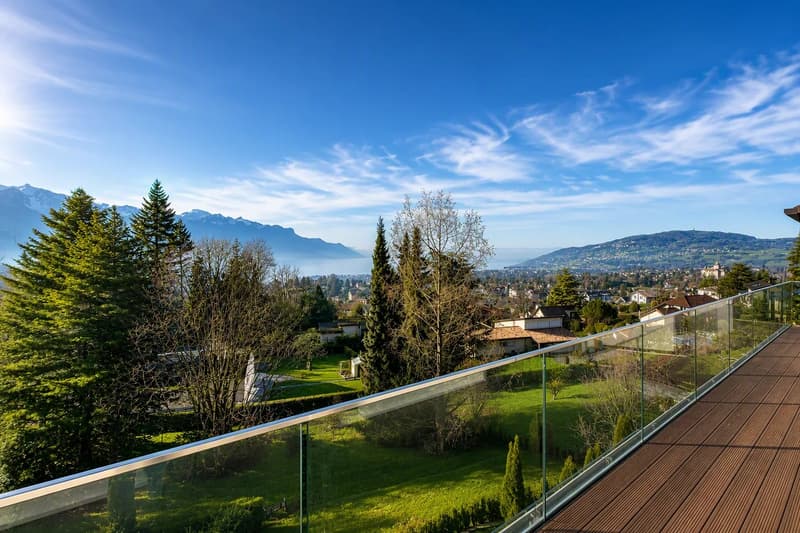 Exceptional villa with a view of Lake Geneva (7)