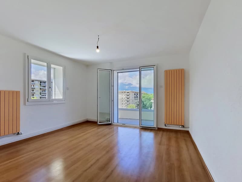 Helles Apartment mit Südbalkon (1)