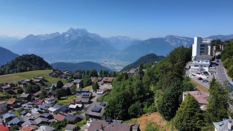 Dachgeschoß mit Blick auf die Dents du Midi! (3)