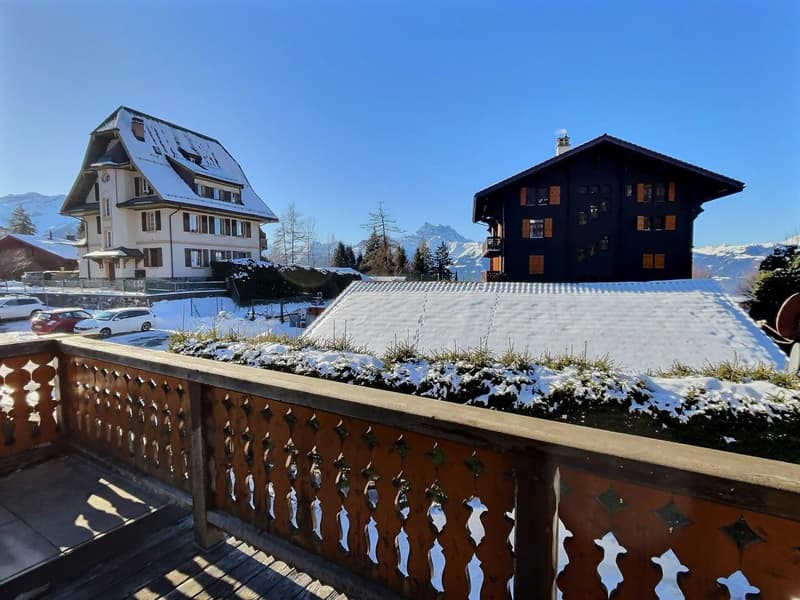 Chalet to renovate in Villars center (13)