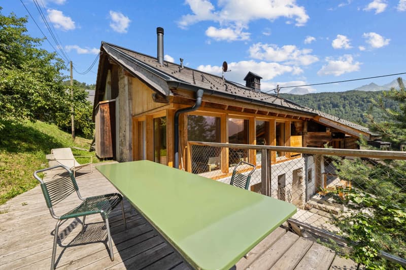 Ein Chalet der Extraklasse zwischen Ebene und Berg, im Herzen der Gemeinde Ollon (1)