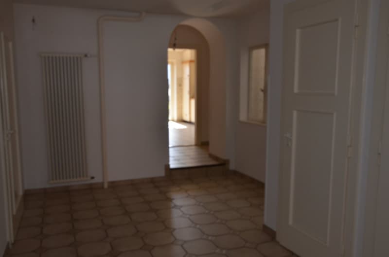 Ammobiliato spazioso appartamento di 3 locali con caminetto ad Avenches (9)