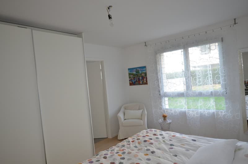 Magnifique appartement 4,5 pièces rez de jardin à Avenches (11)