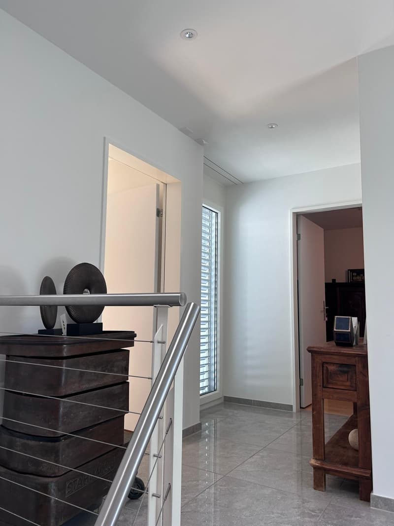 Spacious 6-Room Family House for Rent in Küsnacht (7)