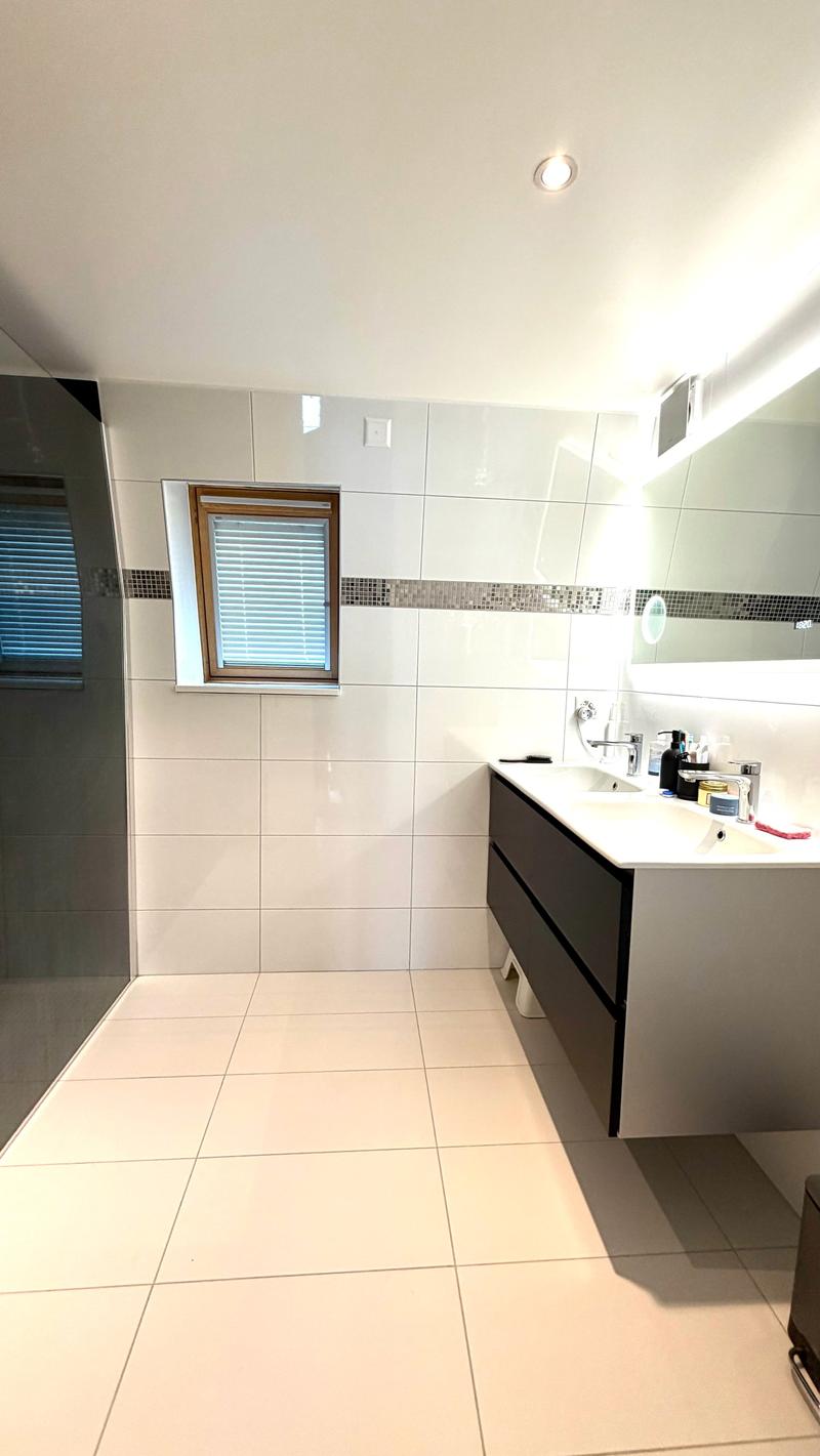 Bright villa of standing in an exceptional setting in Grandvaux, with a view of the lake and the vineyards (9)
