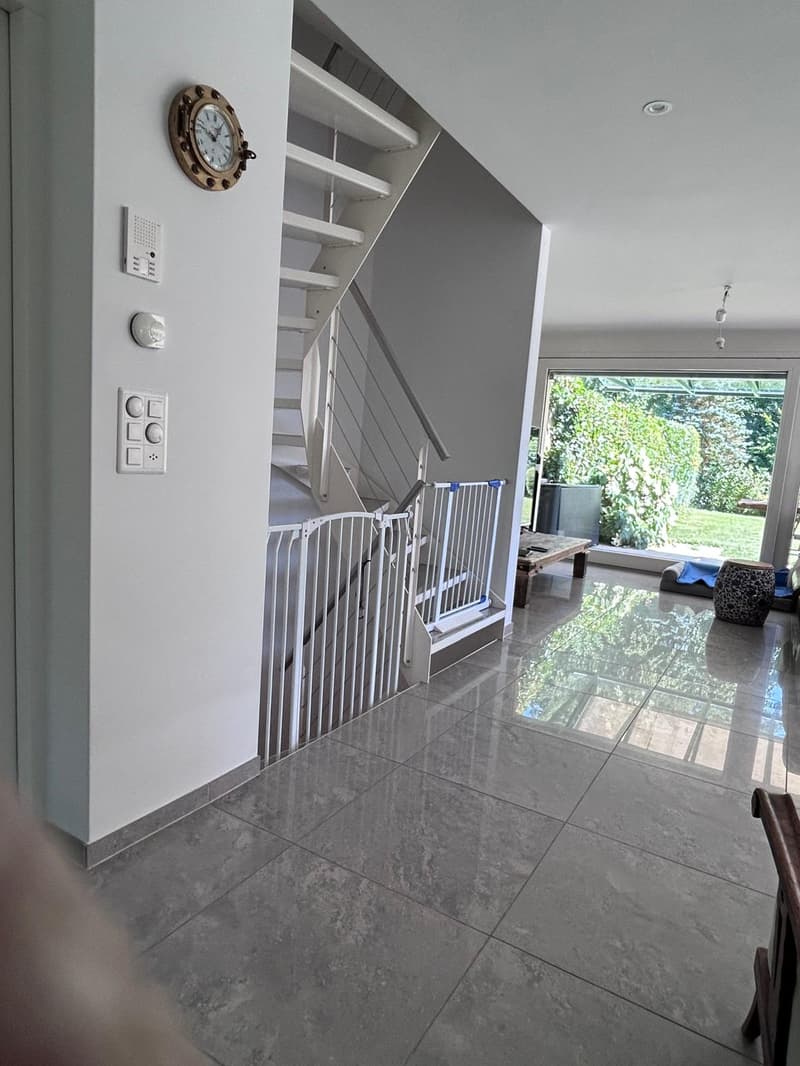 Geräumiges 6-Zimmer-Familienhaus zur Miete in Küsnacht (8)