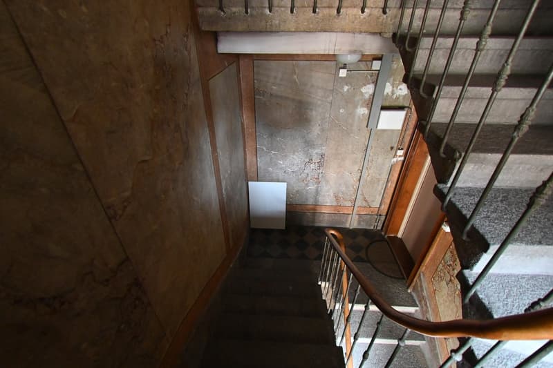 Building with 3 apartments and a commercial space with potential (5)